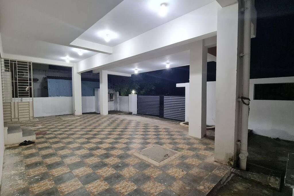 Kamalam 2 Bhk - Non Ac Βίλα Κοϊμπατόρε Εξωτερικό φωτογραφία