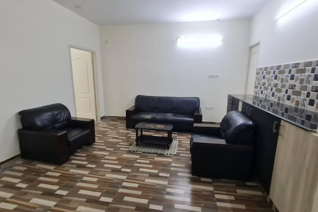 Kamalam 2 Bhk - Non Ac Βίλα Κοϊμπατόρε Εξωτερικό φωτογραφία
